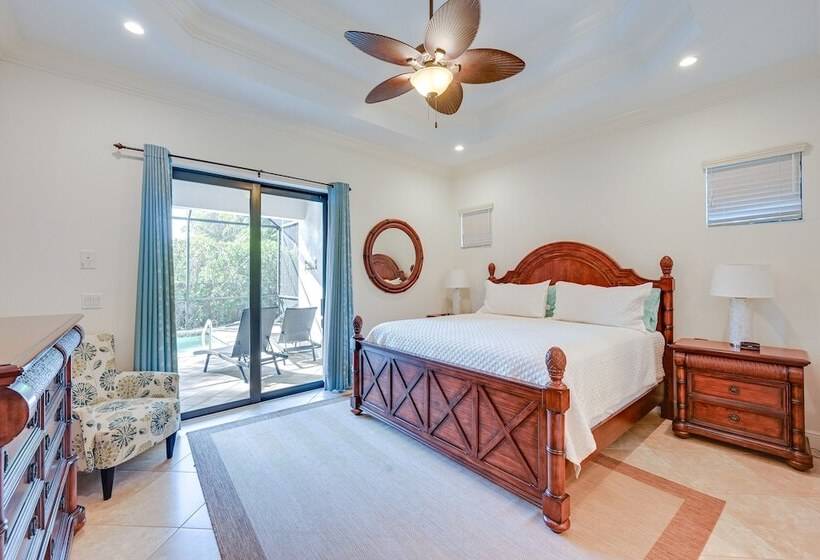 Chic Naples Retreat W/ Private Heated Pool & Lanai