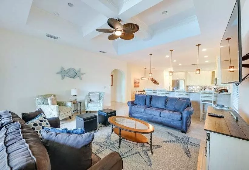 Chic Naples Retreat W/ Private Heated Pool & Lanai