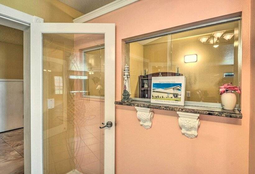 Cozy Coastal Retreat W/ Grill < 5 Mi To Beach