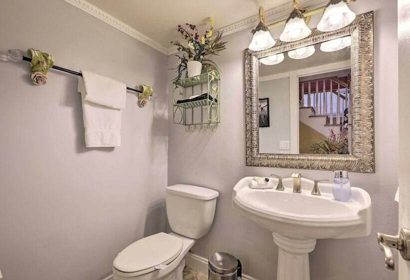 Cozy Home In Heart Of Tampa W/ Lanai & Pool!