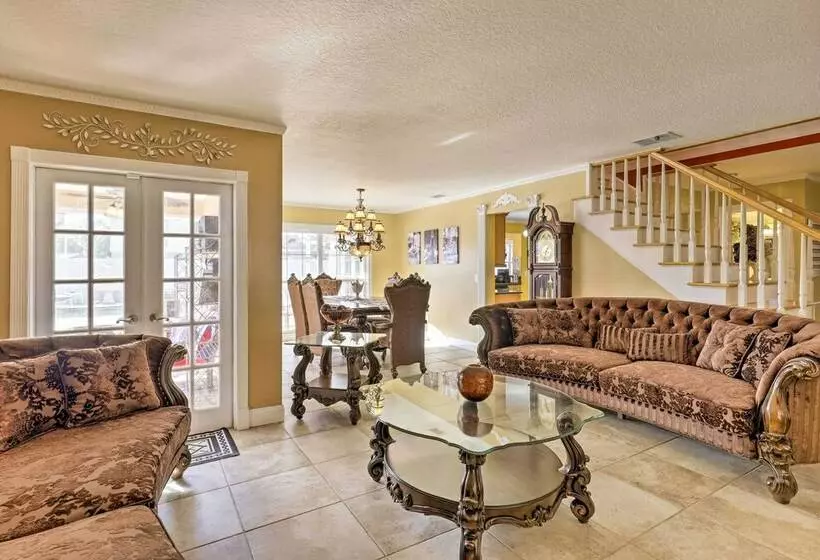Cozy Home In Heart Of Tampa W/ Lanai & Pool!