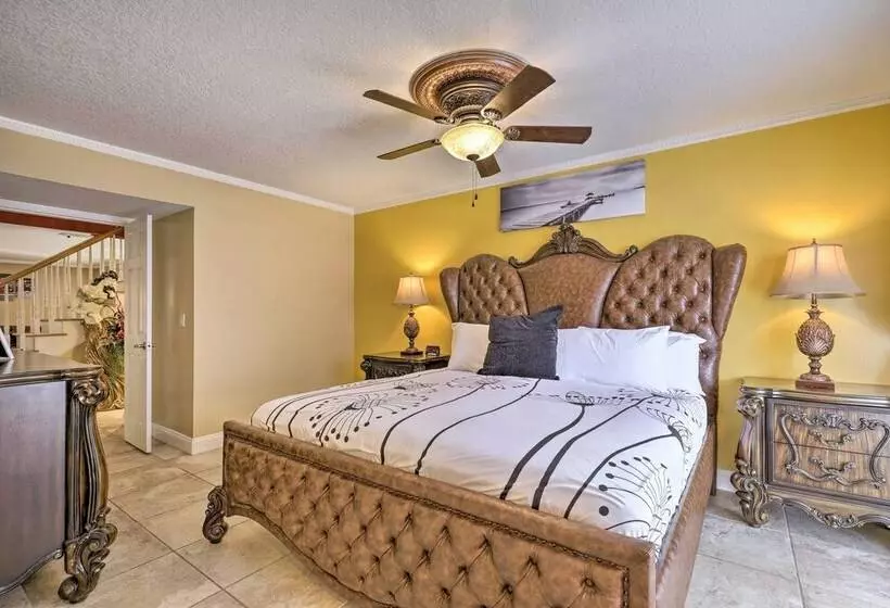 Cozy Home In Heart Of Tampa W/ Lanai & Pool!