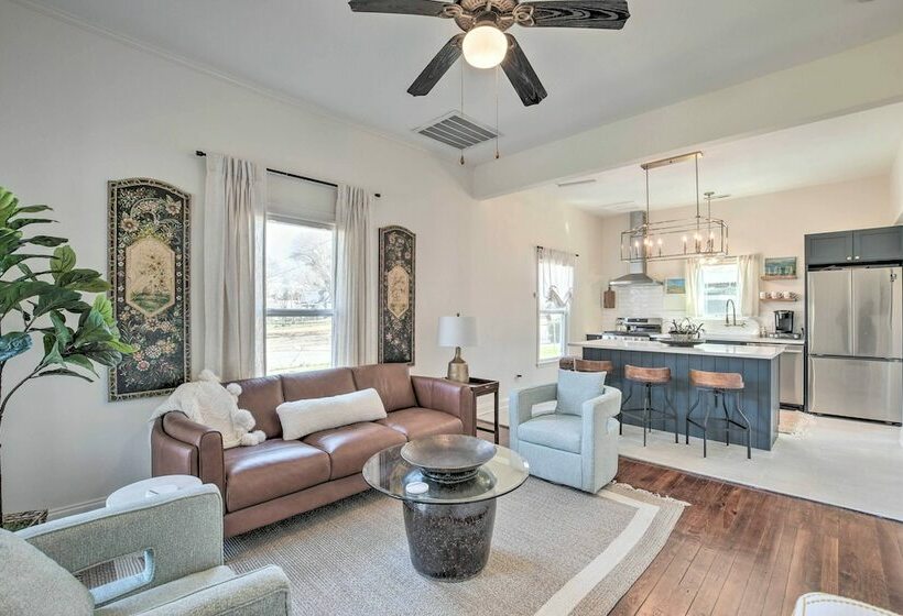 Cozy Home In Historic Area ~ 2 Mi To Main St!