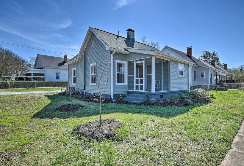 Cozy Home In Historic Area ~ 2 Mi To Main St!