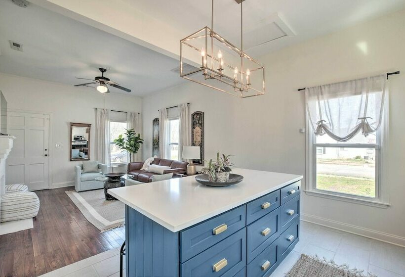 Cozy Home In Historic Area ~ 2 Mi To Main St!