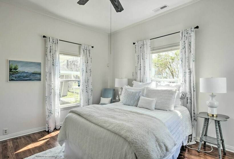 Cozy Home In Historic Area ~ 2 Mi To Main St!