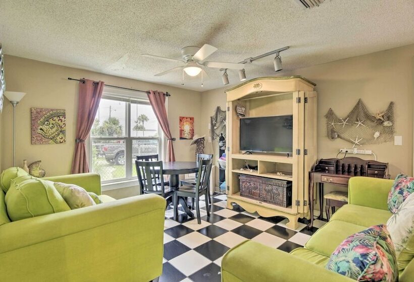 Cozy Pcb Cottage ~ 1 Block To Beach!