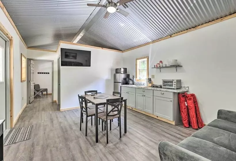 Creekside Cabin Retreat W/ Community Fire Pit