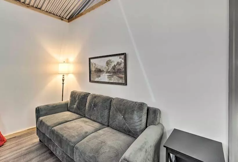 Creekside Cabin Retreat W/ Community Fire Pit