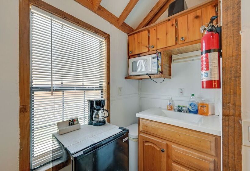 Everglades City Trailer Cabin: Boat Slip & Porch!