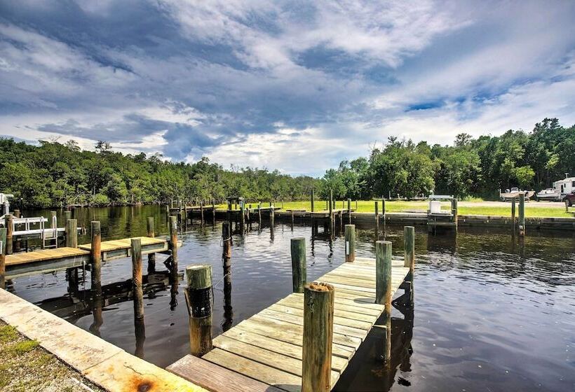 Everglades City Trailer Cabin: Boat Slip & Porch!