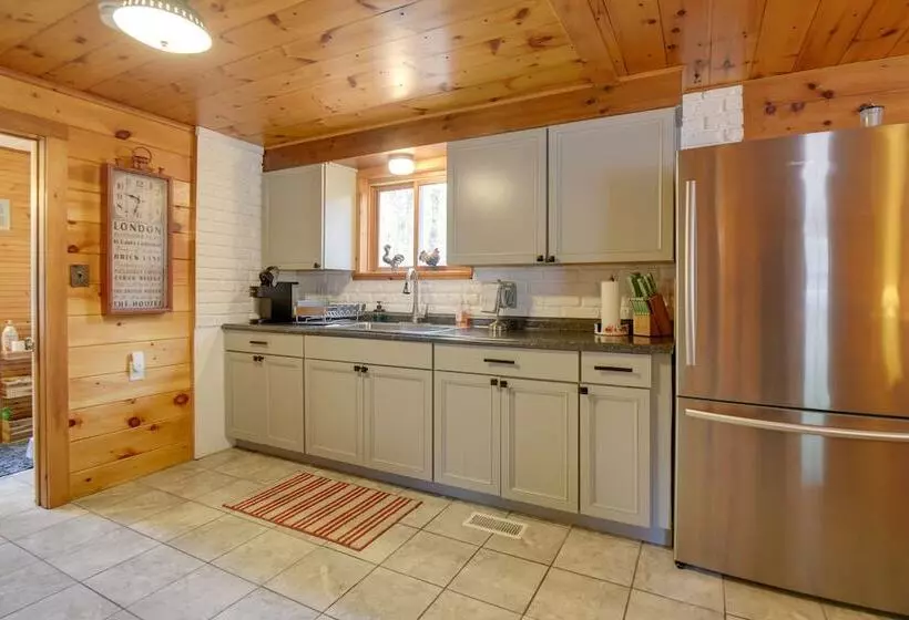Center Ossipee Cabin W/ Game Room & Fire Pit!