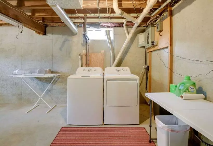 Center Ossipee Cabin W/ Game Room & Fire Pit!