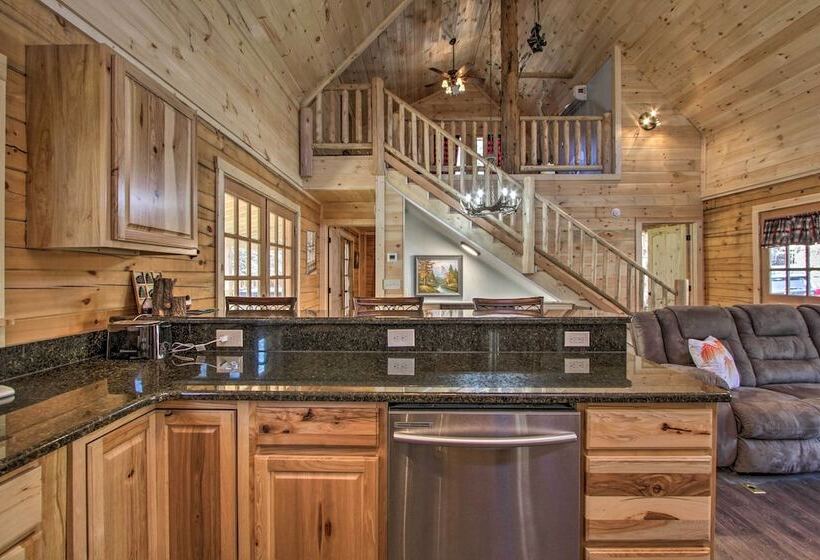 The Phoenix  Cabin W/ Hot Tub In Gatlinburg!