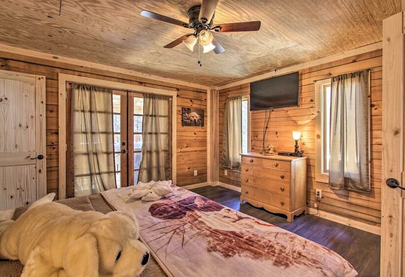 The Phoenix  Cabin W/ Hot Tub In Gatlinburg!