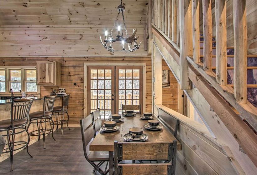 The Phoenix  Cabin W/ Hot Tub In Gatlinburg!