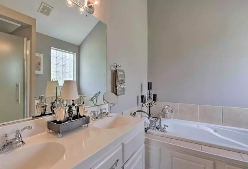 < 1 Mi To Marina: Family Friendly Osage Beach Home