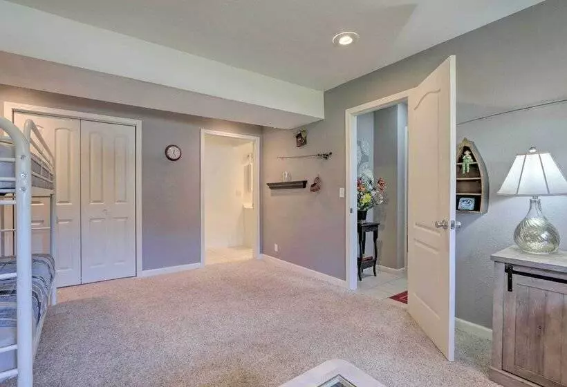 < 1 Mi To Marina: Family Friendly Osage Beach Home