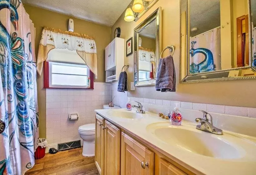 Familyfriendly Home Near Maramec Spring Park!