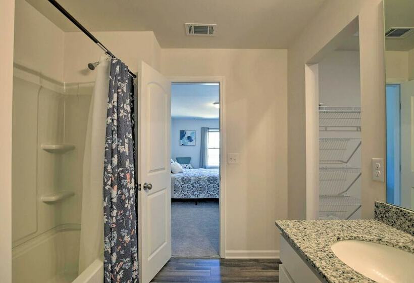 Gorgeous Family Friendly Greenville Home!