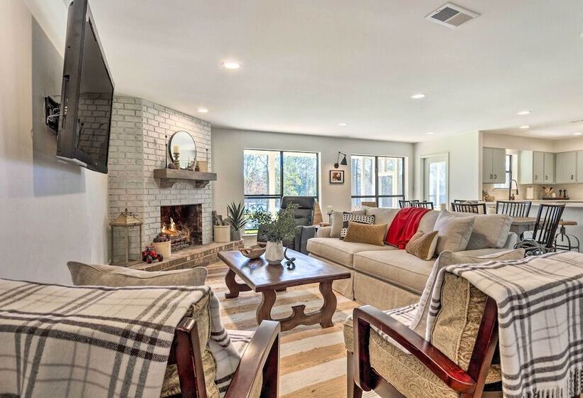 Green Acres  Home W/ Fire Pit + Fishing Pond