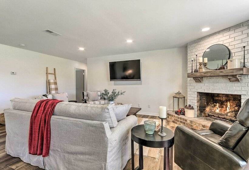 Green Acres  Home W/ Fire Pit + Fishing Pond