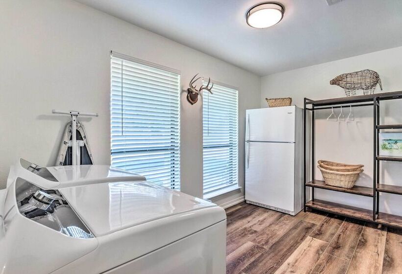 Green Acres  Home W/ Fire Pit + Fishing Pond