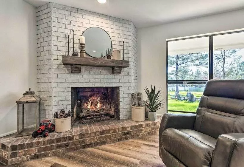 Green Acres  Home W/ Fire Pit + Fishing Pond