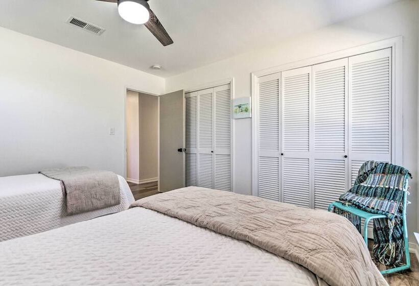 Green Acres  Home W/ Fire Pit + Fishing Pond