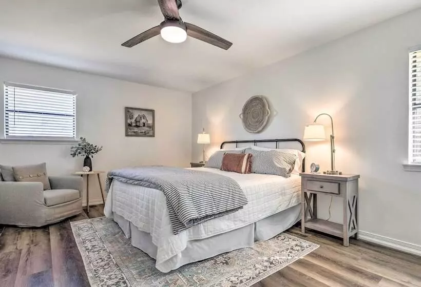 Green Acres  Home W/ Fire Pit + Fishing Pond