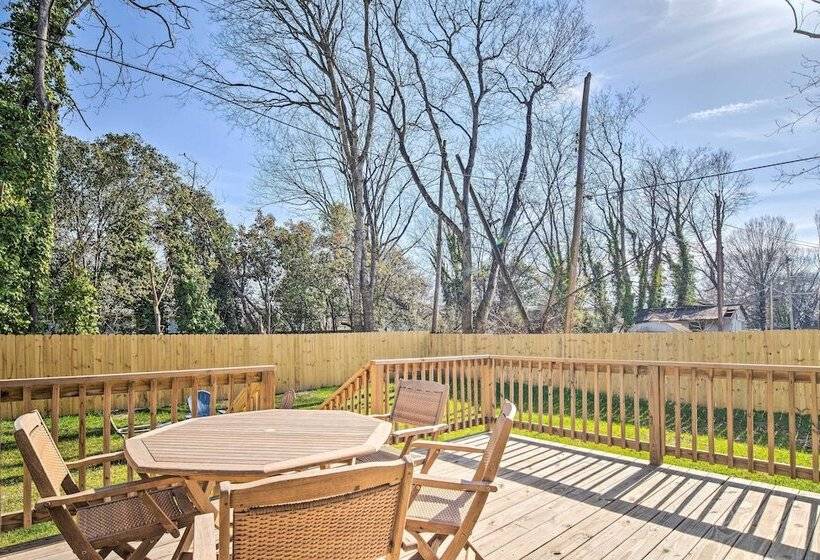Greenville Escape W/ Deck + Fire Pit!