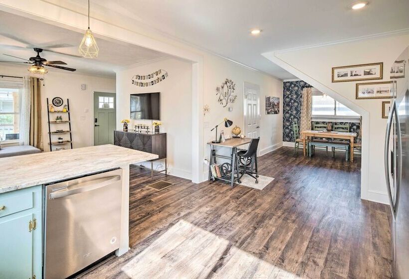 Greenville Escape W/ Deck + Fire Pit!
