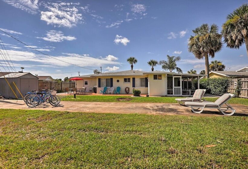 Ormond Beach Home: Screened Porch, Walk To Beach!