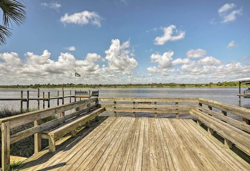 Ormond Beach Home: Screened Porch, Walk To Beach!