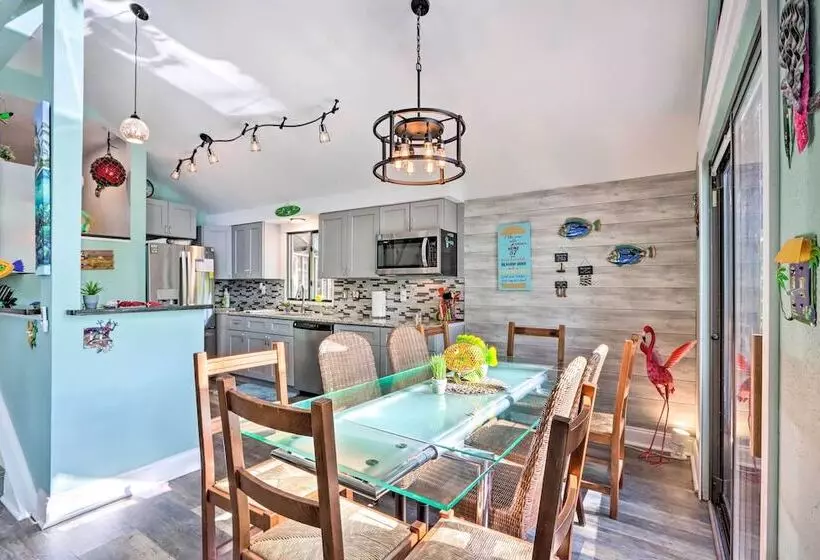 2 Mi To Margaritaville: Lake Of The Ozarks Home!