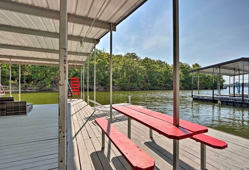 2 Mi To Margaritaville: Lake Of The Ozarks Home!
