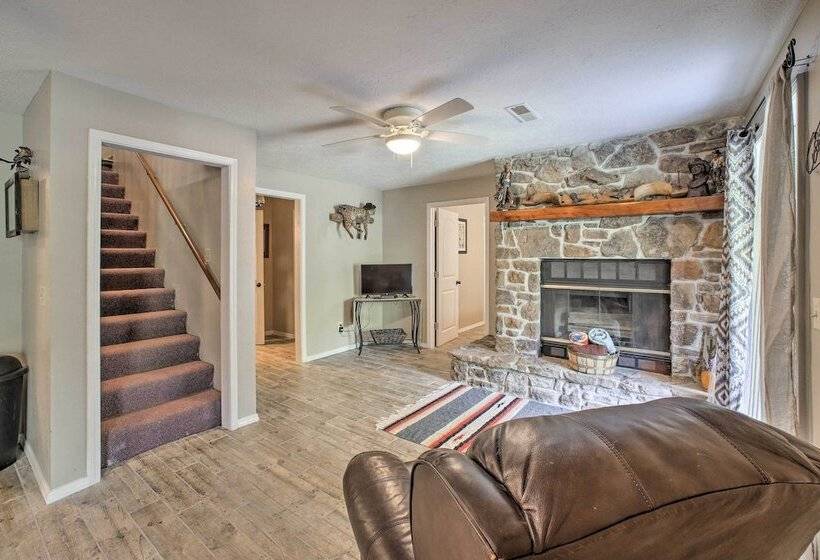 Lakefront Table Rock Home With Fire Pit!