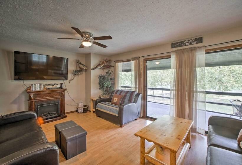 Lakefront Table Rock Home With Fire Pit!