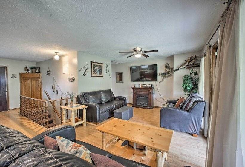 Lakefront Table Rock Home With Fire Pit!