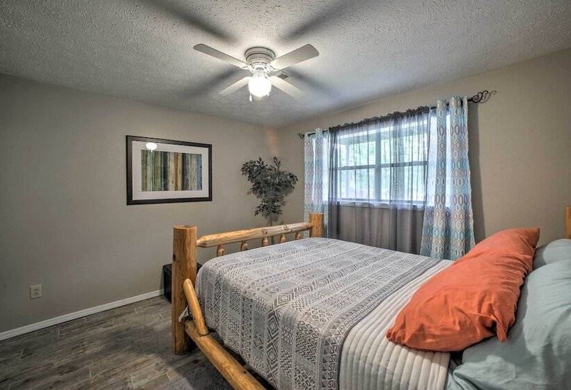 Lakefront Table Rock Home With Fire Pit!