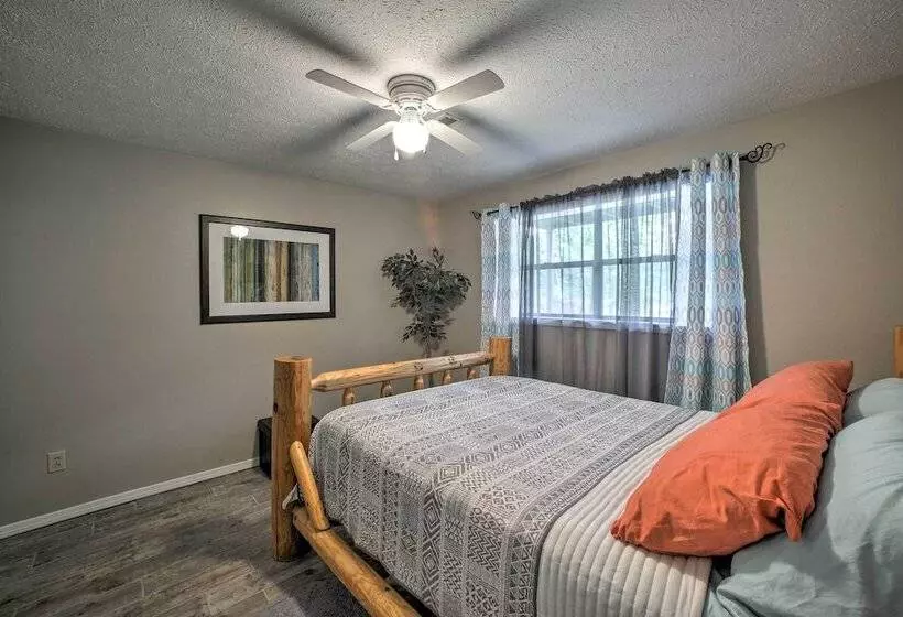 Lakefront Table Rock Home With Fire Pit!