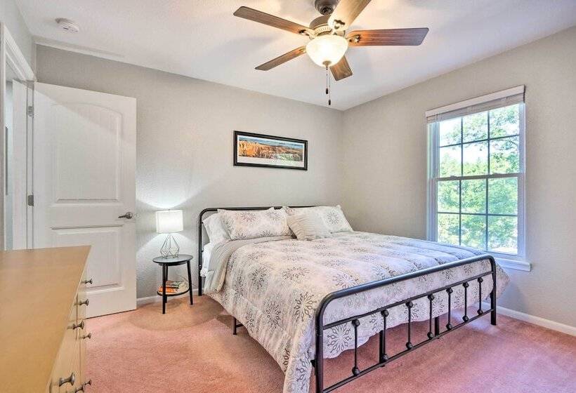 Dock & Jet Ski Slip: Lakeside Sunrise Beach Home!