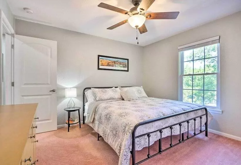 Dock & Jet Ski Slip: Lakeside Sunrise Beach Home!