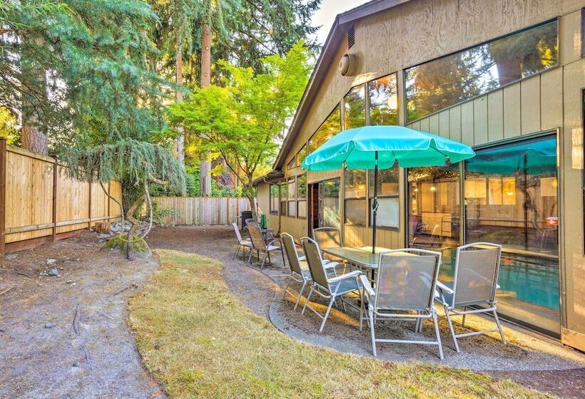 Lovely Manorwood Home W/ Private Indoor Pool!