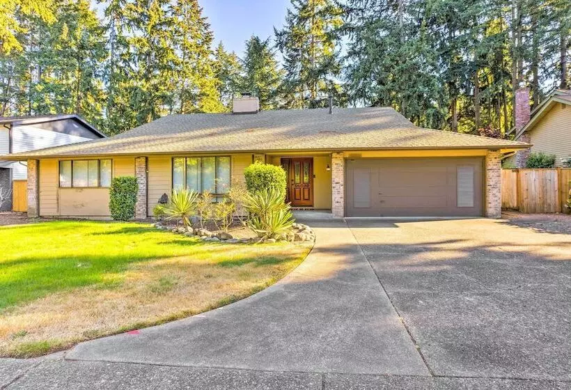 Lovely Manorwood Home W/ Private Indoor Pool!