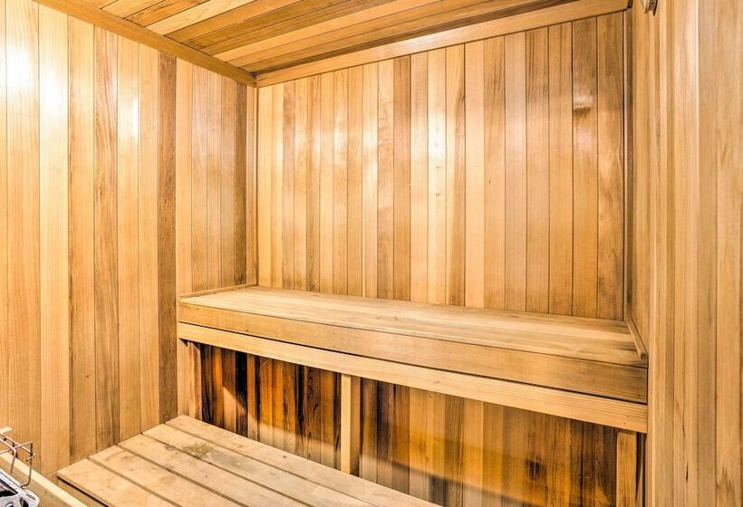 Lovely Manorwood Home W/ Private Indoor Pool!