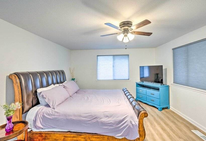 Lovely Manorwood Home W/ Private Indoor Pool!