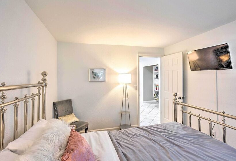 Lovely Manorwood Home W/ Private Indoor Pool!