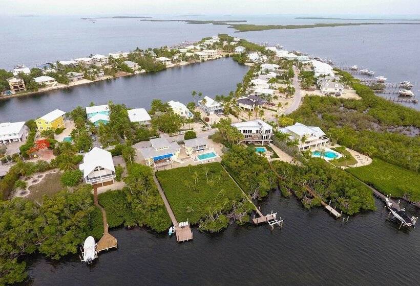 Luxury Key Largo Home W/ Guest House & Pool!