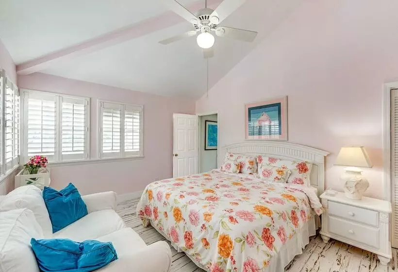 Luxury Key Largo Home W/ Guest House & Pool!